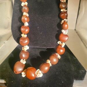 Vintage Nut/Shell Women's Necklace